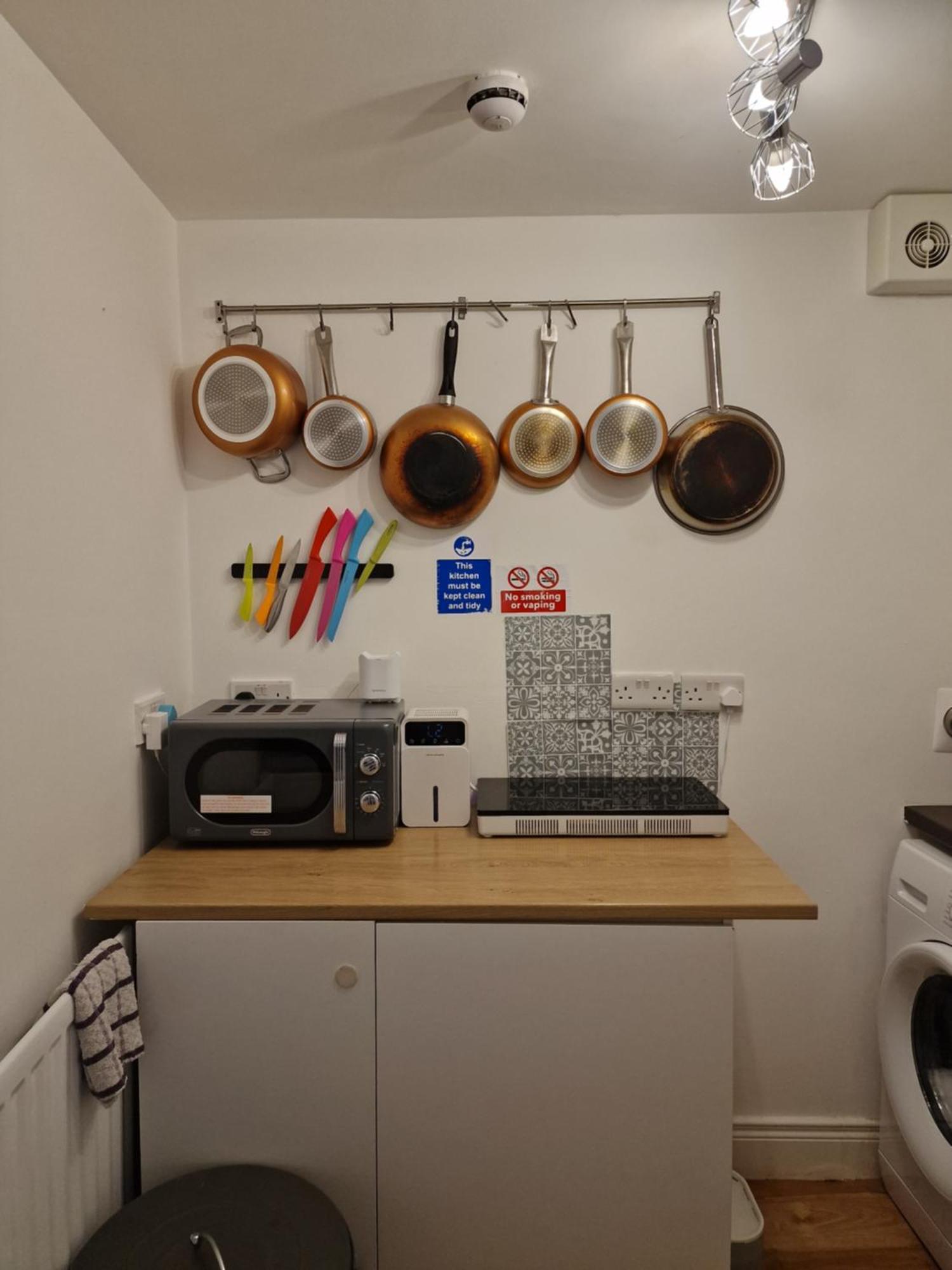 Хостел Aunty Katie'S House, Ni Tourist Board Certified & Located On The Main Oldpark Road To Belfast, With Free Continental Breakfast & Free Ultra Fast Sky Internet, Free Sky Sports & Free Sky Cinema, Self-Check In After 10Pm Gmt Экстерьер фото