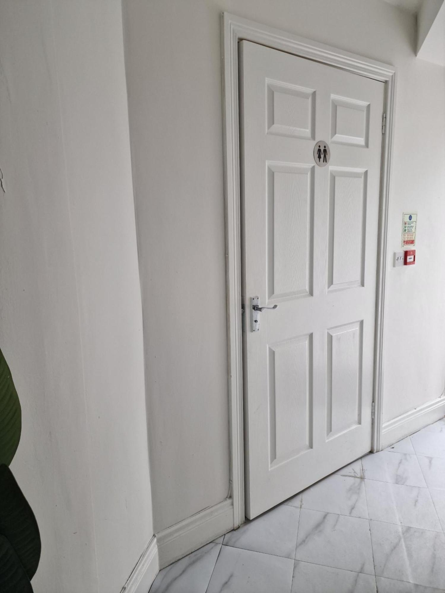 Хостел Aunty Katie'S House, Ni Tourist Board Certified & Located On The Main Oldpark Road To Belfast, With Free Continental Breakfast & Free Ultra Fast Sky Internet, Free Sky Sports & Free Sky Cinema, Self-Check In After 10Pm Gmt Экстерьер фото