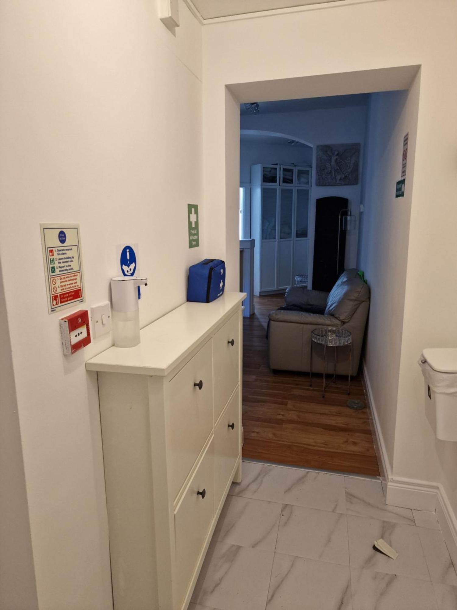 Хостел Aunty Katie'S House, Ni Tourist Board Certified & Located On The Main Oldpark Road To Belfast, With Free Continental Breakfast & Free Ultra Fast Sky Internet, Free Sky Sports & Free Sky Cinema, Self-Check In After 10Pm Gmt Экстерьер фото